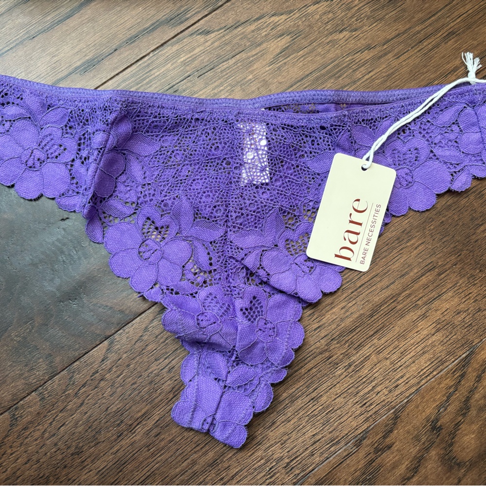 Medium Bare Necessities Purple Floral Lace Thong Underwear - 4 pair